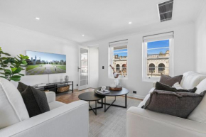 Elegant & Stylish Home by the Botanical Gardens